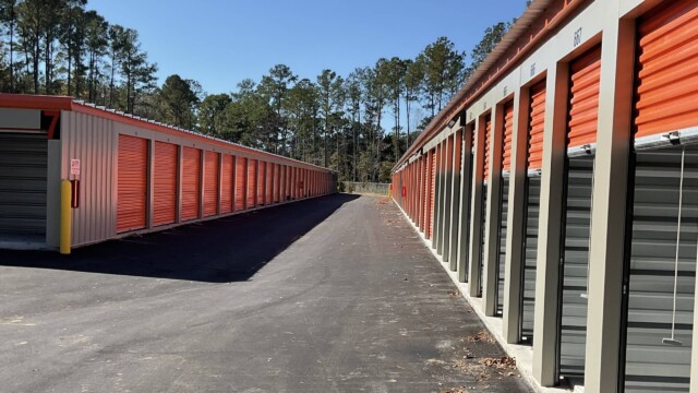 drive-up storage units