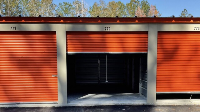 drive-up storage units