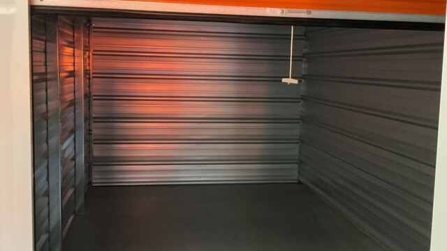climate-controlled storage unit